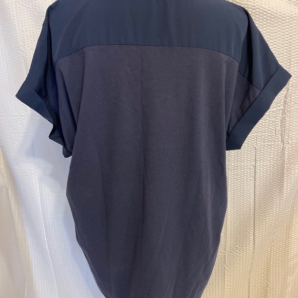 Chico’s dark blue short sleeve blouse with cuffed sleeves size 3. - Picture 3 of 5